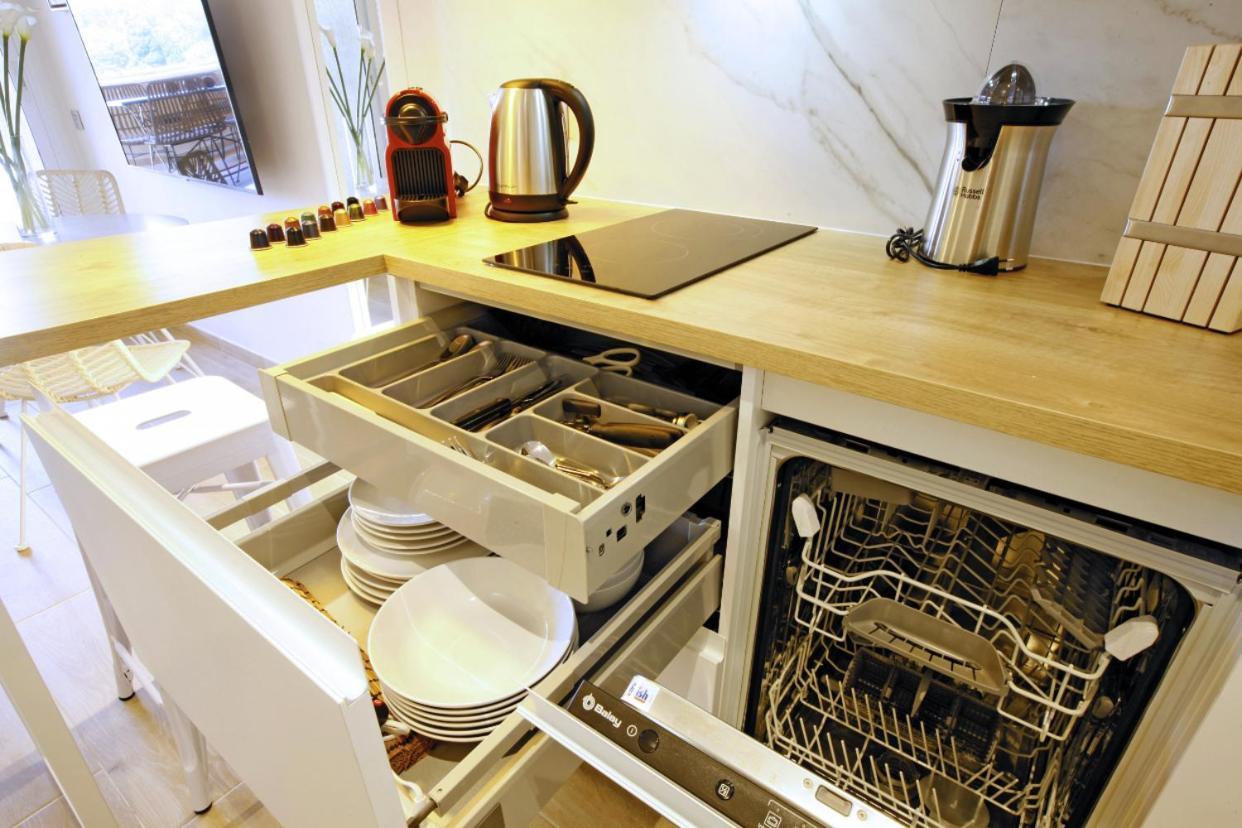 Apartamentos Holidays Benalbeach Benalmadena Ruang foto
