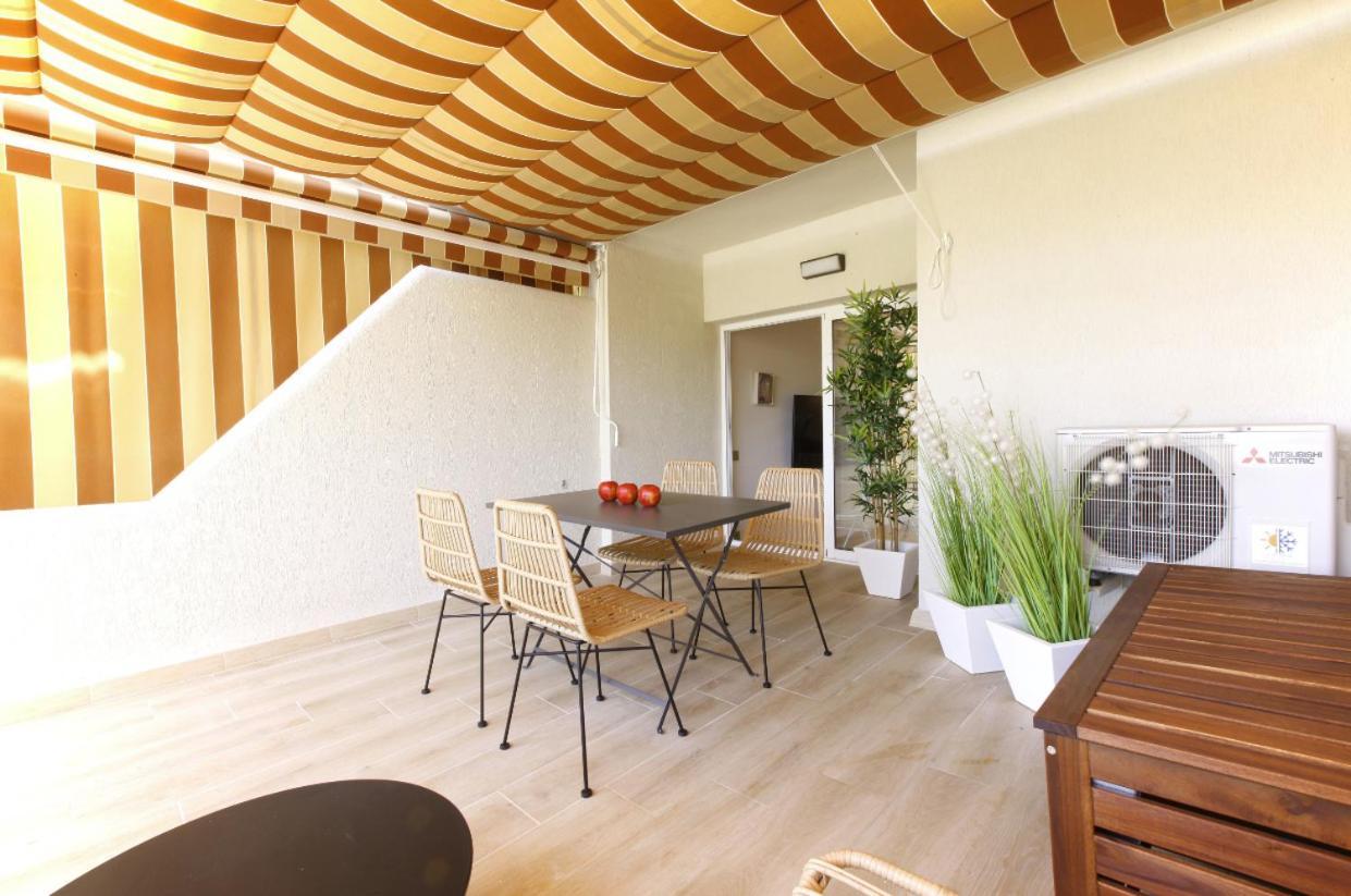 Apartamentos Holidays Benalbeach Benalmadena Bagian luar foto